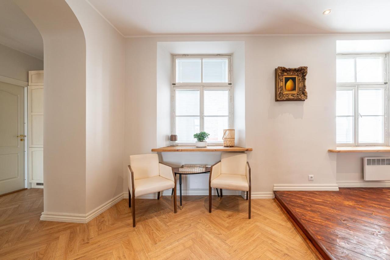 Old Town - Boutique Hall Square Apartment タリン エクステリア 写真